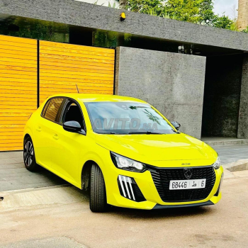 location de voiture PEUGEOT 208 بسعر منخفض